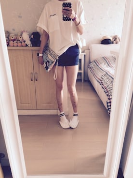 「earth music&ecology（アースミュージックアンドエコロジー）のアイテム（クラッチバッグ）」を使った、Haze大脚怪さん（レディース・174cm）の夏コーディネート