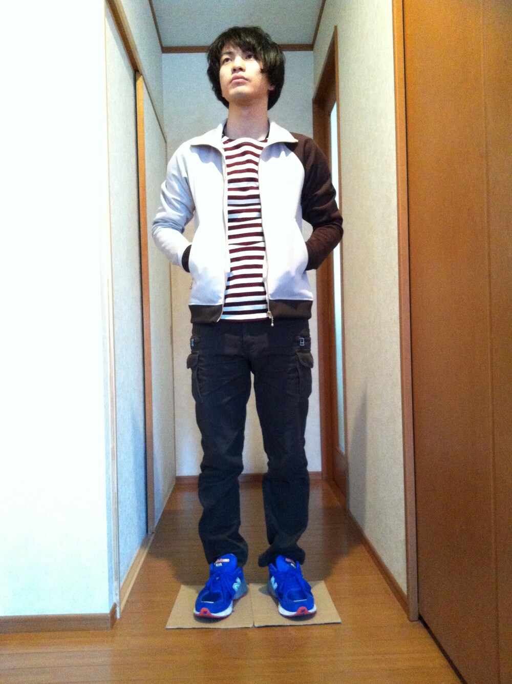 「ボーダー、New Balance、ピクニック」｜「NOYHAITのNOYHAIT（ブルゾン、ベージュ系）」を使った、りゅうじさん（メンズ・165cm）の春コーディネートの1枚目の写真