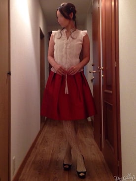 「PRADA（プラダ）のアイテム（スカート）」を使った、ももこさん（レディース・168cm）の冬コーディネート