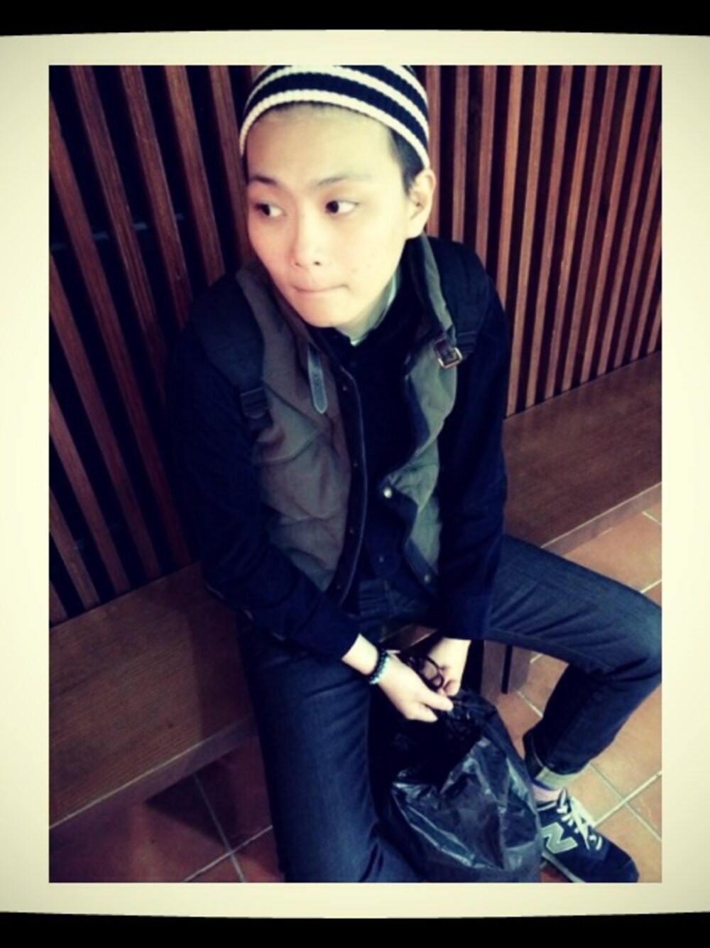 「H&M、UNIQLO、ZARA、NEW  BALANCE 」｜「ZARAのアイテム（その他アウター、ブルー系）」を使った、Edisonさん（メンズ・170cm）の春コーディネートの1枚目の写真