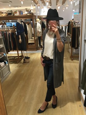 「earth music&ecology（アースミュージックアンドエコロジー）の【2016Autumn】ハイゲージロングニットカーディガン（カーディガン/ボレロ、グレー系）」を使った、namiさん（レディース・163cm）の秋コーディネート