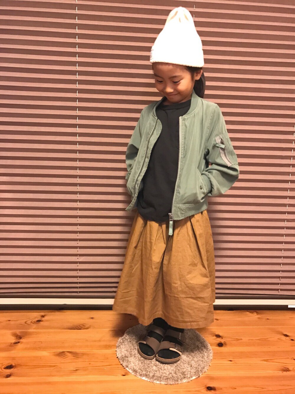 「MA-1、スカート、秋のコーデ、キッズファッション、女の子、6歳」｜「Birthdayのアイテム（ジャケット/アウター、グリーン系）」を使った、ちぃ。さん（キッズ・110cm）の秋コーディネートの1枚目の写真