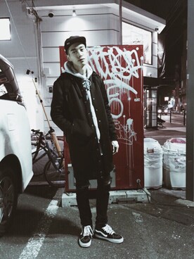 「carhartt」｜「アイテム（チェスターコート）」を使った、Jacky Chenさん（メンズ・180cm）の冬コーディネート