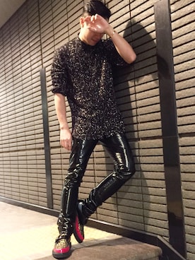 「SAINT LAURENT PARIS（サンローランパリ）のアイテム（ジャージ）」を使った、Eden Christianさん（メンズ・170cm）の冬コーディネート