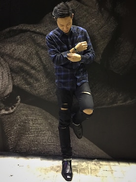 「SAINT LAURENT PARIS（サンローランパリ）のアイテム（ジャージ）」を使った、Eden Christianさん（メンズ・170cm）の冬コーディネート