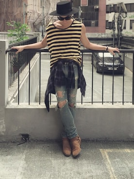 「SAINT LAURENT PARIS（サンローランパリ）のアイテム（ジャージ）」を使った、Eden Christianさん（メンズ・170cm）の秋コーディネート