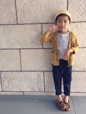 「ボーダーTシャツ」｜「アイテム（モカシン/デッキシューズ）」を使った、マディさん（キッズ・110cm）の秋コーディネート