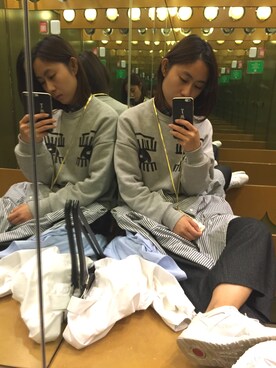 「MONKI」｜「アイテム（チノパンツ）」を使った、Euting_Huangさん（レディース・160cm）の秋コーディネート