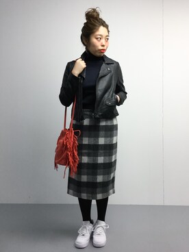 「ホワイトスニーカー」｜「アイテム（ライダースジャケット）」を使った、ぽんさん（レディース・158cm）の春コーディネート