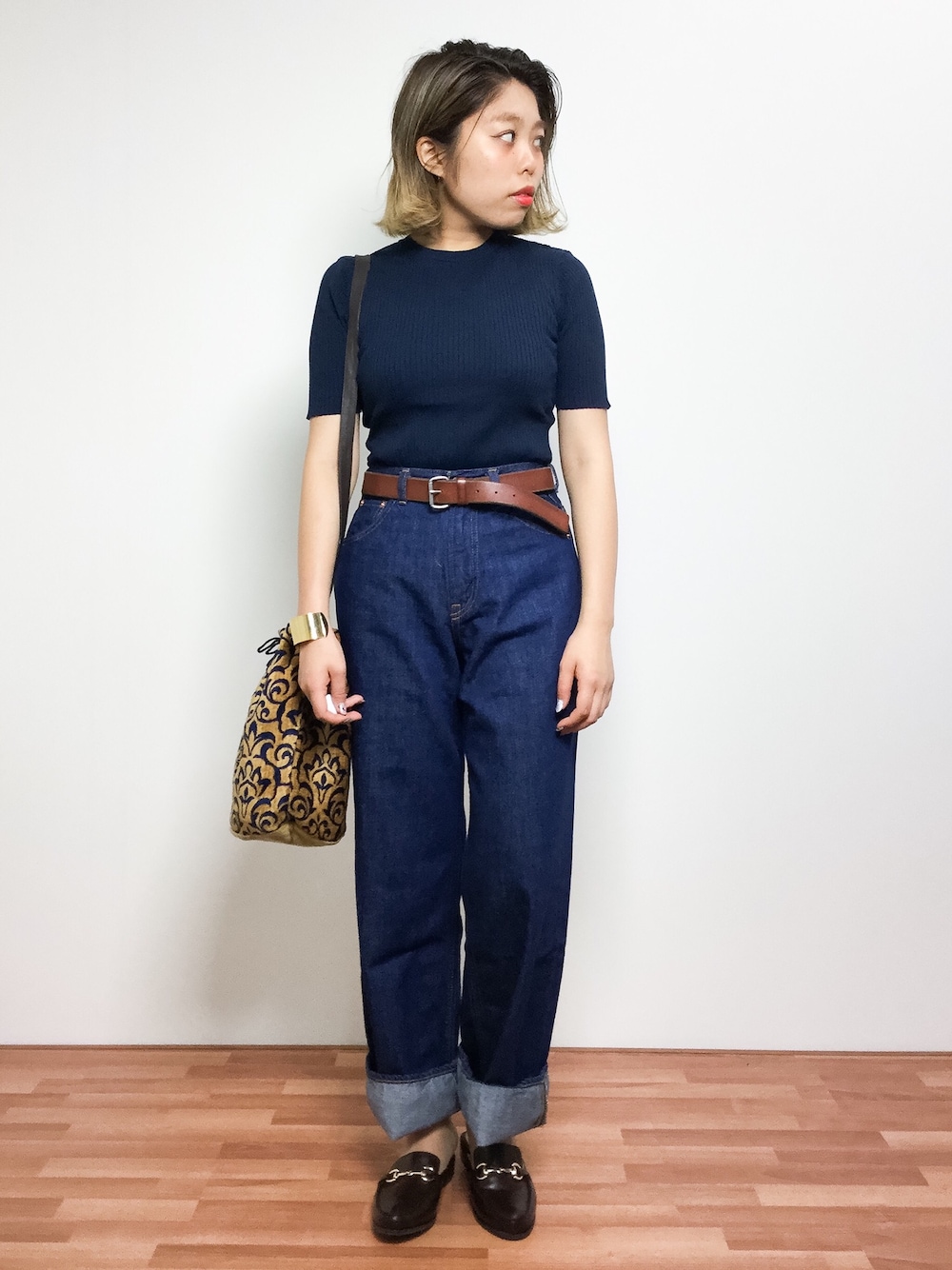 「シンプル、ネイビー、ローファー、大人カジュアル、デニムパンツ、ラフ、ハイウエストパンツ、きれいめカジュアル、シンプルコーデ、リブT」｜「FRAME DENIMのFRAME DENIM リブニット 100%COTTON◆（ニット/セーター、ブルー系）」を使った、ぽんさん（レディース・158cm）の夏コーディネートの1枚目の写真