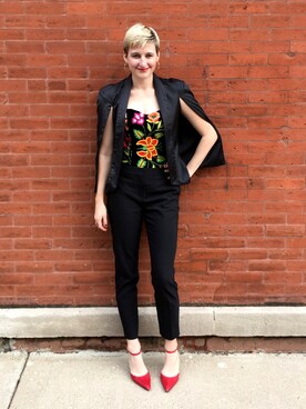 Katy Conroyさんのコーディネート