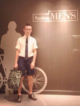 「PRADA（プラダ）のアイテム（シューズ）」を使った、ジョルさん（メンズ・165cm）の夏コーディネート
