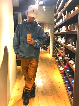 「TOMMY HILFIGER」｜「アイテム（その他アウター）」を使った、石崎 遼さん（メンズ・165cm）の秋コーディネート