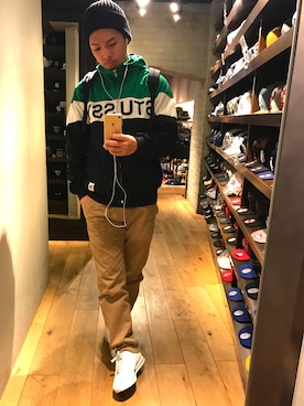 「STUSSY（ステューシー）のアイテム（マウンテンパーカー）」を使った、石崎 遼さん（メンズ・165cm）の秋コーディネート