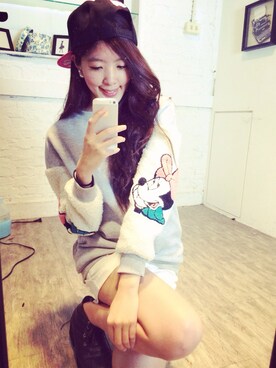 「アイテム（その他トップス、シルバー系）」を使った、Cheng Lin Hsuehさん（レディース・162cm）の冬コーディネート