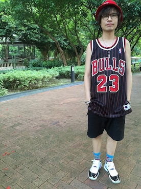 「UNDEFEATED （アンディフィーテッド）のアイテム（カーゴパンツ）」を使った、Alan  Hoさん（メンズ・179cm）の春コーディネート