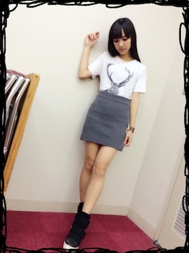 「アイテム（バングル/リストバンド）」を使った、飯窪春菜さん（レディース・160cm・10代）の秋コーディネート