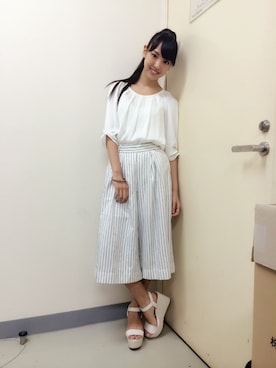 「MERCURYDUO（マーキュリーデュオ）のアイテム（トップス）」を使った、飯窪春菜さん（レディース・160cm）の夏コーディネート