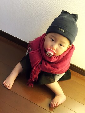 「abcd（ナシ）のアイテム（ニットキャップ/ビーニー、ブルー系）」を使った、ちゅっちゅさん（キッズ・80cm）の冬コーディネート