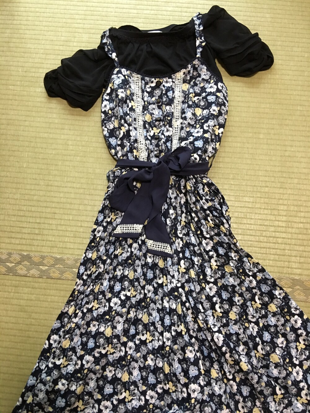 「休日スタイル、大人カジュアル、夏コーデ、コンビネゾン、ママコーデ、ラクチンコーデ」｜「axes femmeのアイテム（オールインワン・サロペット、その他）」を使った、まゆさん（レディース・165cm）の夏コーディネートの1枚目の写真