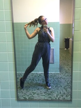 「asos（エイソス）のアイテム（オールインワン・サロペット）」を使った、Claraさん（レディース・168cm）の冬コーディネート