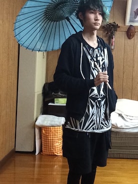 「THE TEST（ザ テスト）のアイテム（パンツ）」を使った、サカナカズマさん（メンズ・175cm）の春コーディネート