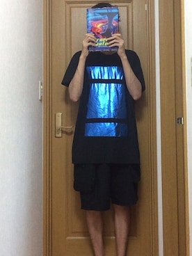 「膝上ショーツ」｜「アイテム（音楽/本・雑誌）」を使った、サカナカズマさん（メンズ・175cm）の夏コーディネート