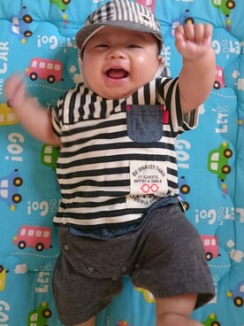 「アイテム（ロンパース、ブラック系）」を使った、kさん（キッズ・70cm）の春コーディネート