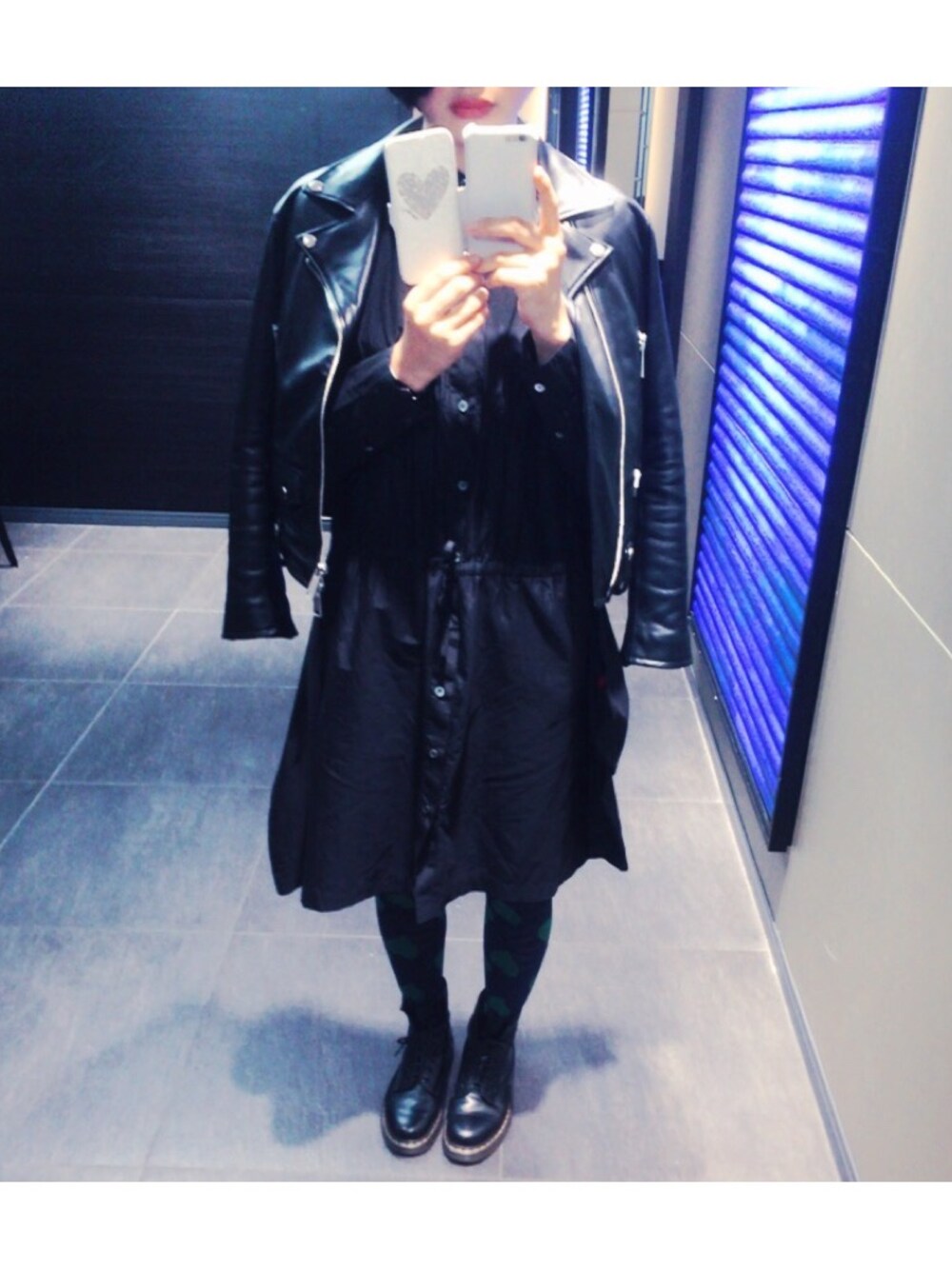 「Dr.Martens、zucca、Vivienne Westwood、journal standard」｜「JOURNAL STANDARDのシープレザーWライダース_#（ライダースジャケット、ブラック系）」を使った、ayakaさん（レディース・172cm）の春コーディネートの1枚目の写真