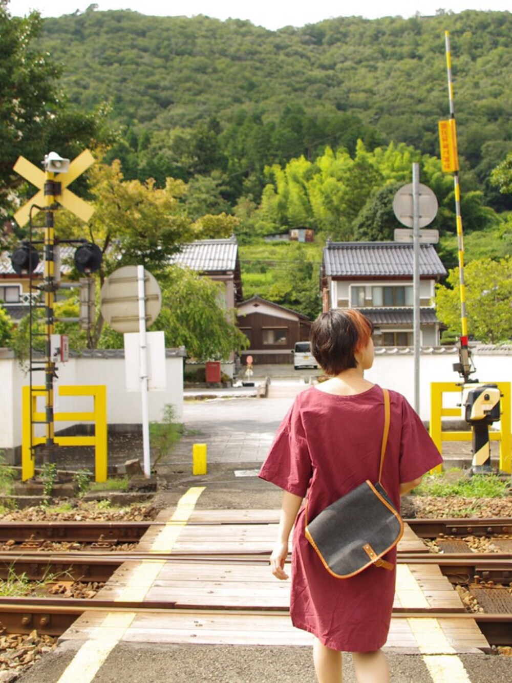 「Kastane、ワンピース、竹田城跡に行きました、ボルドー、踏切」｜「Kastaneのアイテム（ワンピース、レッド系）」を使った、Ayacurl :)さん（レディース・155cm）の秋コーディネートの1枚目の写真