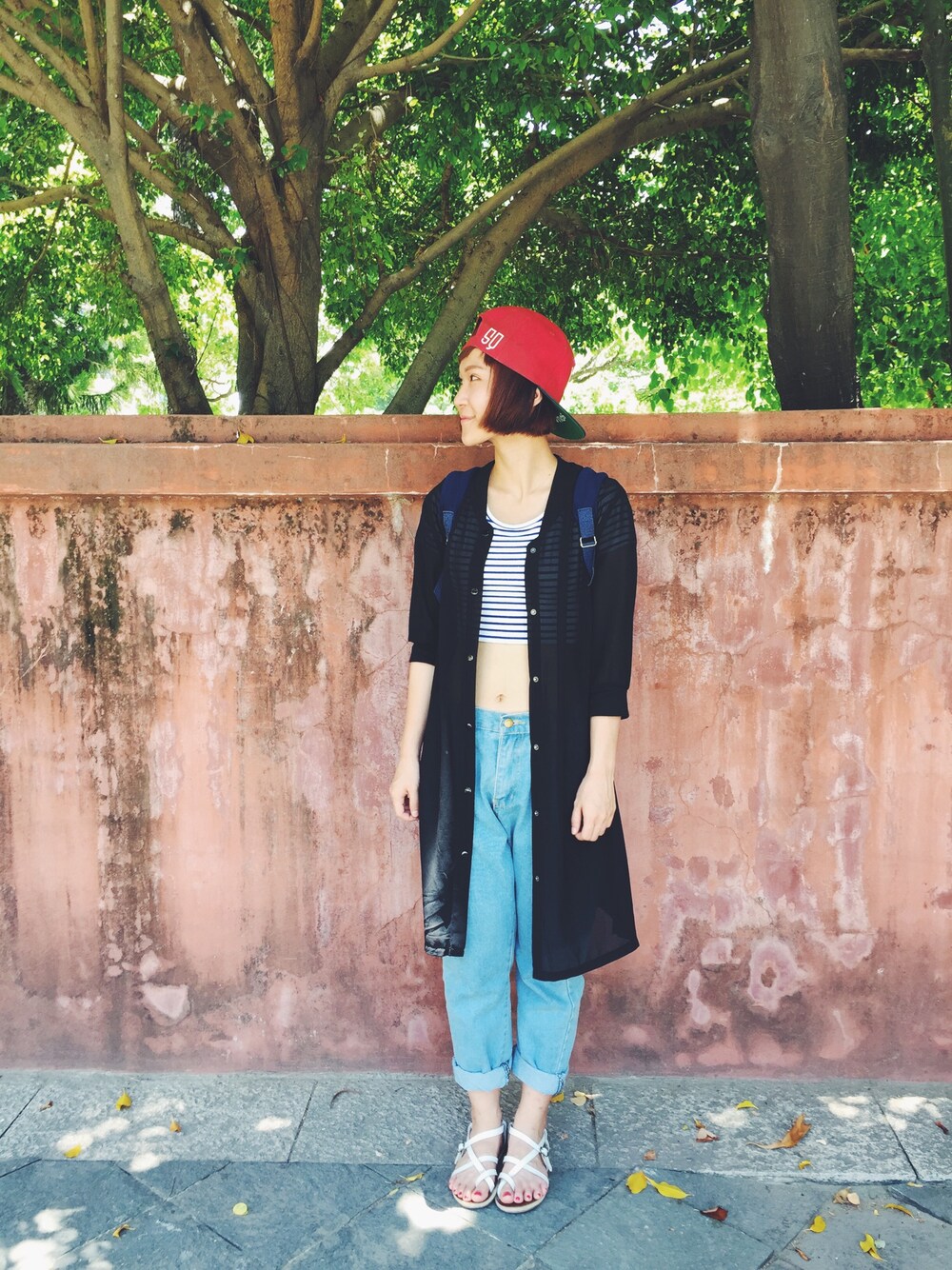 「SQUAD、WEGO、Taiwan、台南孔廟」｜「SQUADのアイテム（キャップ、レッド系）」を使った、YUNさん（レディース・161cm）の夏コーディネートの1枚目の写真