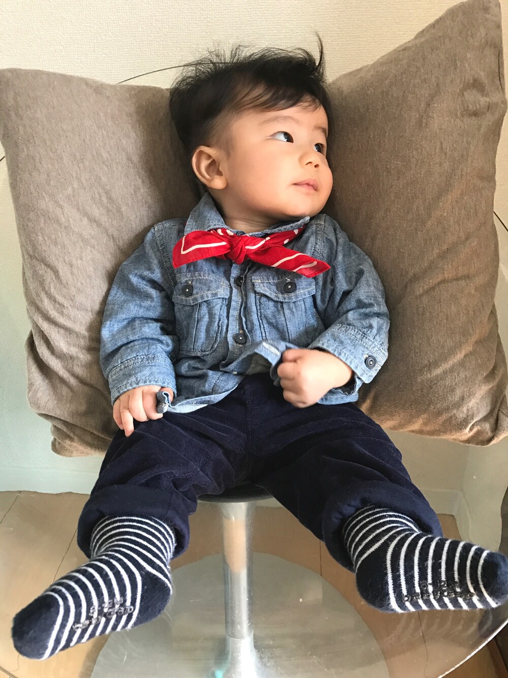 「kids、おとこのこ、バンダナ、babygap、ハリウッドランチマーケット、カジュアル」｜「babyGAPのアイテム（ママ＆ベビー、ブルー系）」を使った、Kantaさん（キッズ・70cm）の秋コーディネートの1枚目の写真