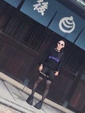 「NevermidetheXUのアイテム（Tシャツ/カットソー、ブラック系）」を使った、K.さん（レディース）の秋コーディネート