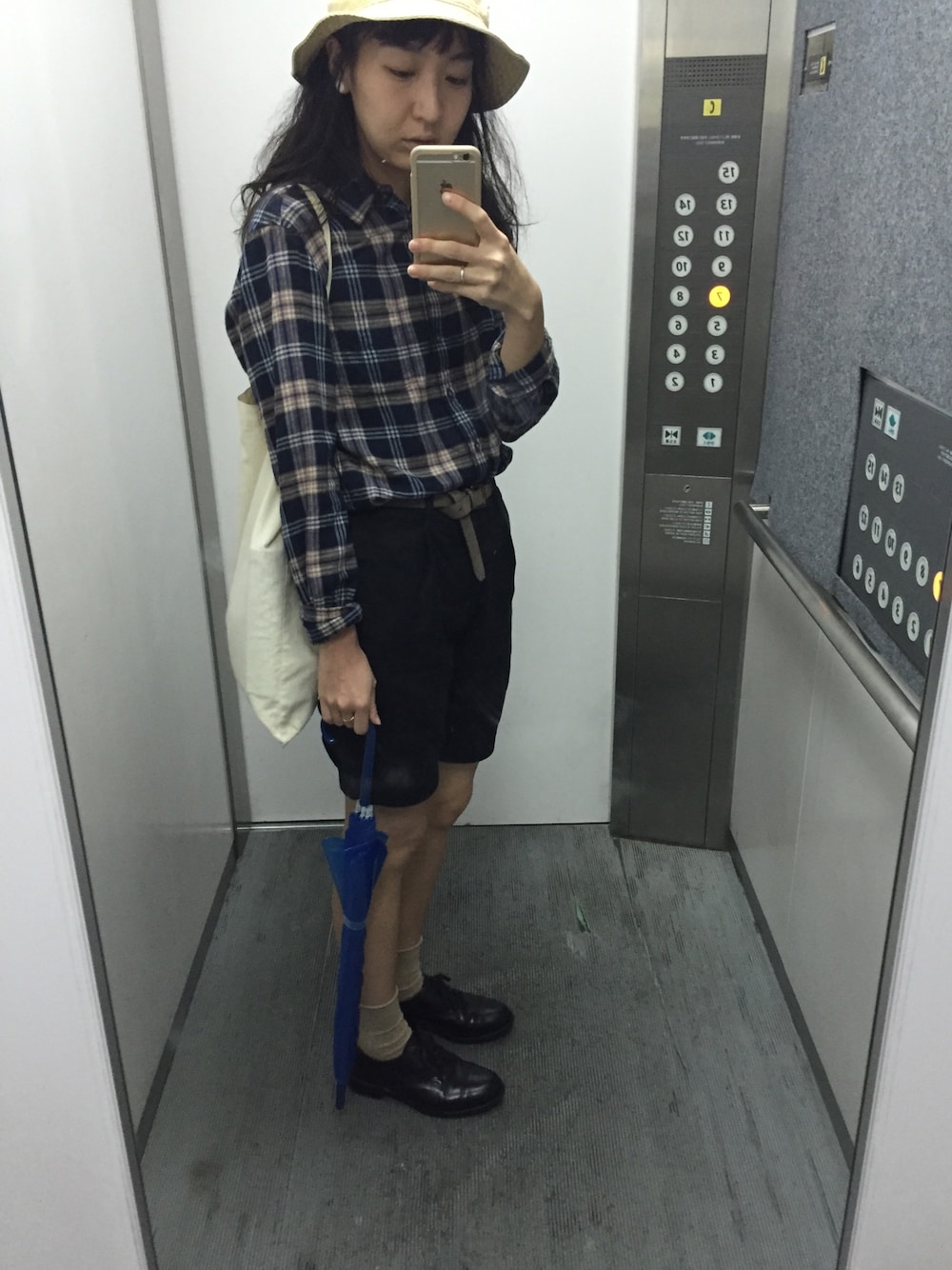 「manish、マニッシュシューズ、マニッシュ、FUDGE、UNIQLO、カジュアル」｜「SANDERSのアイテム（その他シューズ、ブラック系）」を使った、lolololol さん（レディース・160cm）の夏コーディネートの1枚目の写真