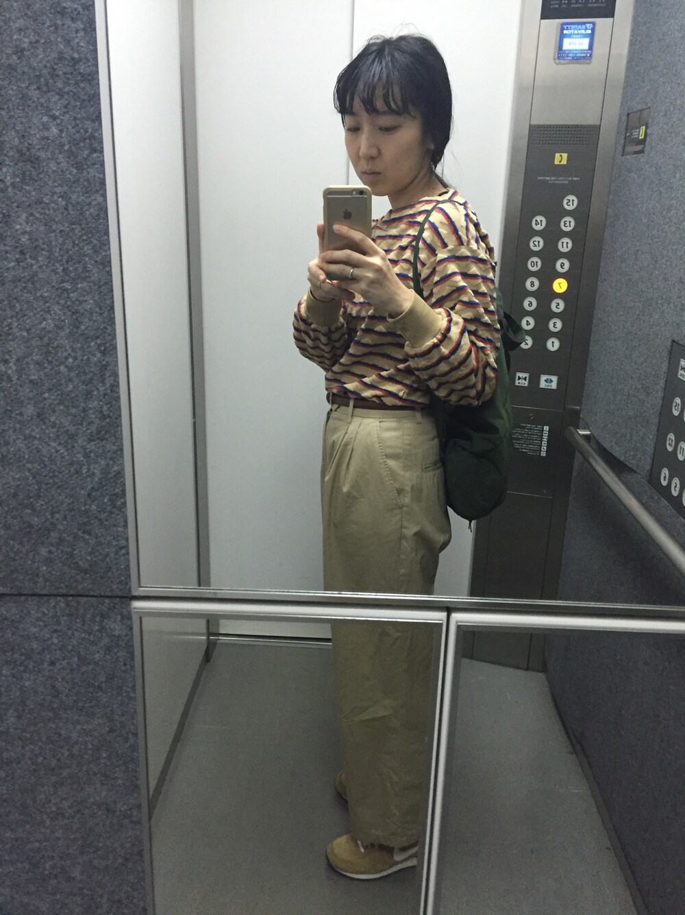 「beige、Bshop、古着」｜「STANDARD SUPPLYのアイテム（バックパック/リュック、グリーン系）」を使った、lolololol さん（レディース・160cm）の秋コーディネートの1枚目の写真