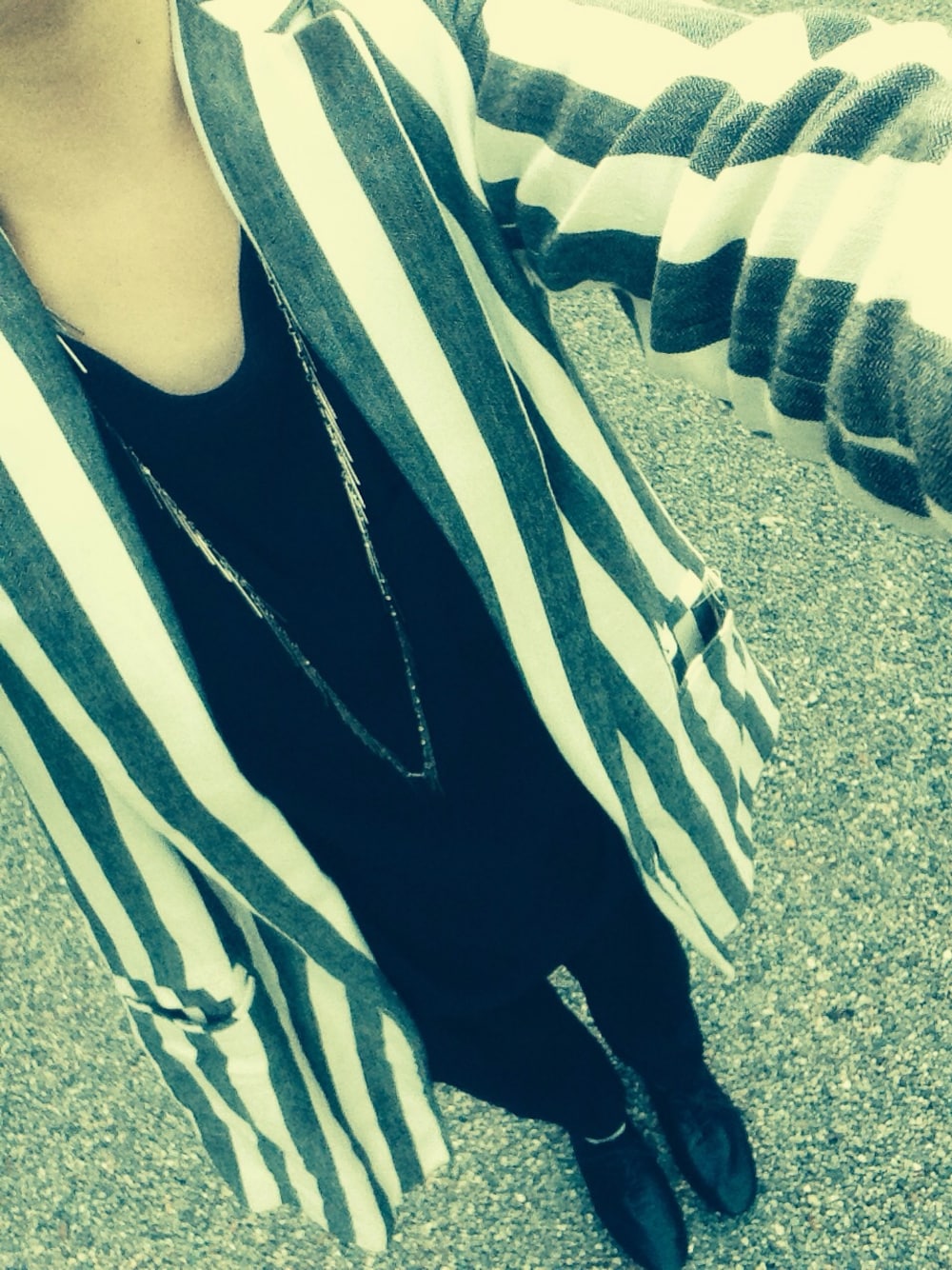 「mintdesignsのbag（エコバッグ/サブバッグ、ブルー系）」を使った、ぺぱーみんと。さん（レディース・158cm）の冬コーディネートの1枚目の写真