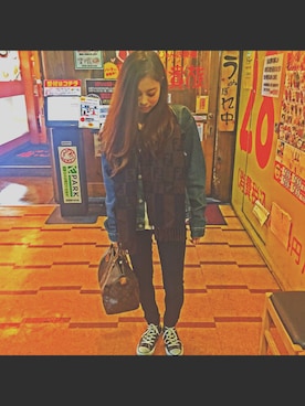 「FENDI」｜「アイテム（デニムジャケット）」を使った、Yui Kuzuhaさん（レディース・157cm）の春コーディネート