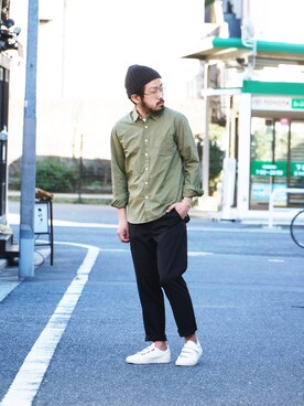 「HVC」｜「アイテム（スラックス）」を使った、阿部係長さん（メンズ・172cm）の春コーディネート