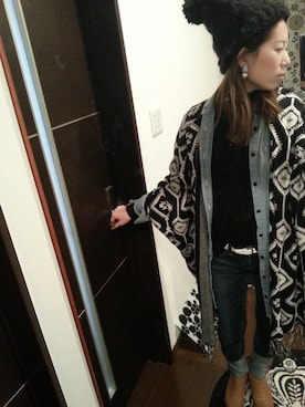 「H&M（エイチ・アンド・エム）のアイテム（ポンチョ）」を使った、 takakoさん（レディース・155cm）の冬コーディネート