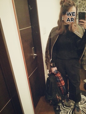 スニーカー ブルー系 を使った 黒ガウチョ の人気ファッションコーディネート Wear