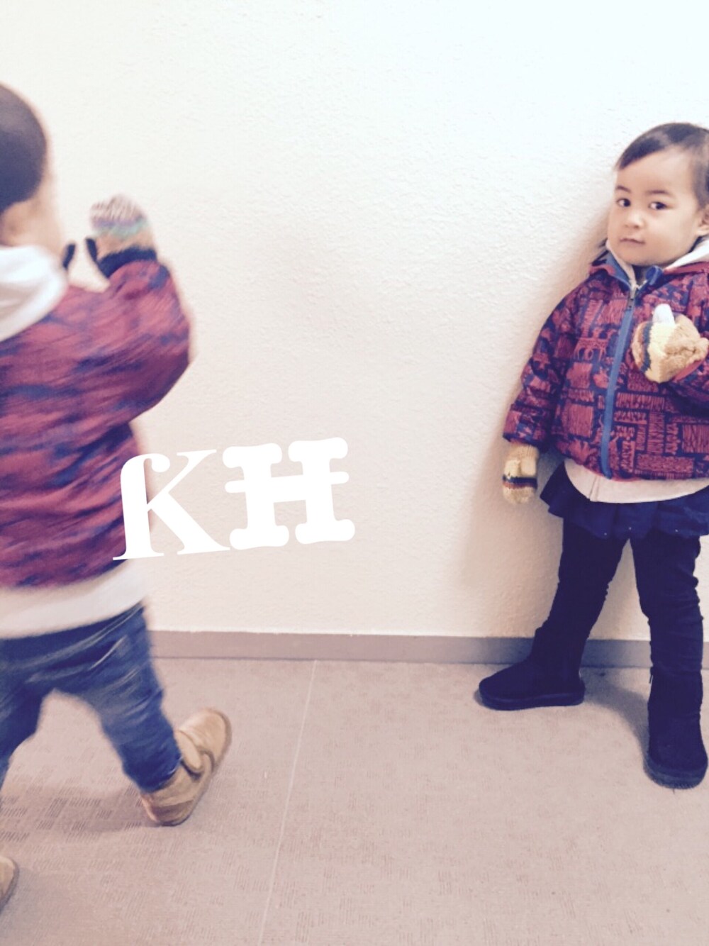 「キッズコーデ、パタゴニア、男の子コーデ、女の子コーデ、双子コーデ、ふたごコーデ、mixtwins、twins」｜「patagoniaのアイテム（ダウンジャケット/コート、ブルー系）」を使った、noromanakameさん（キッズ・90cm）の春コーディネートの1枚目の写真