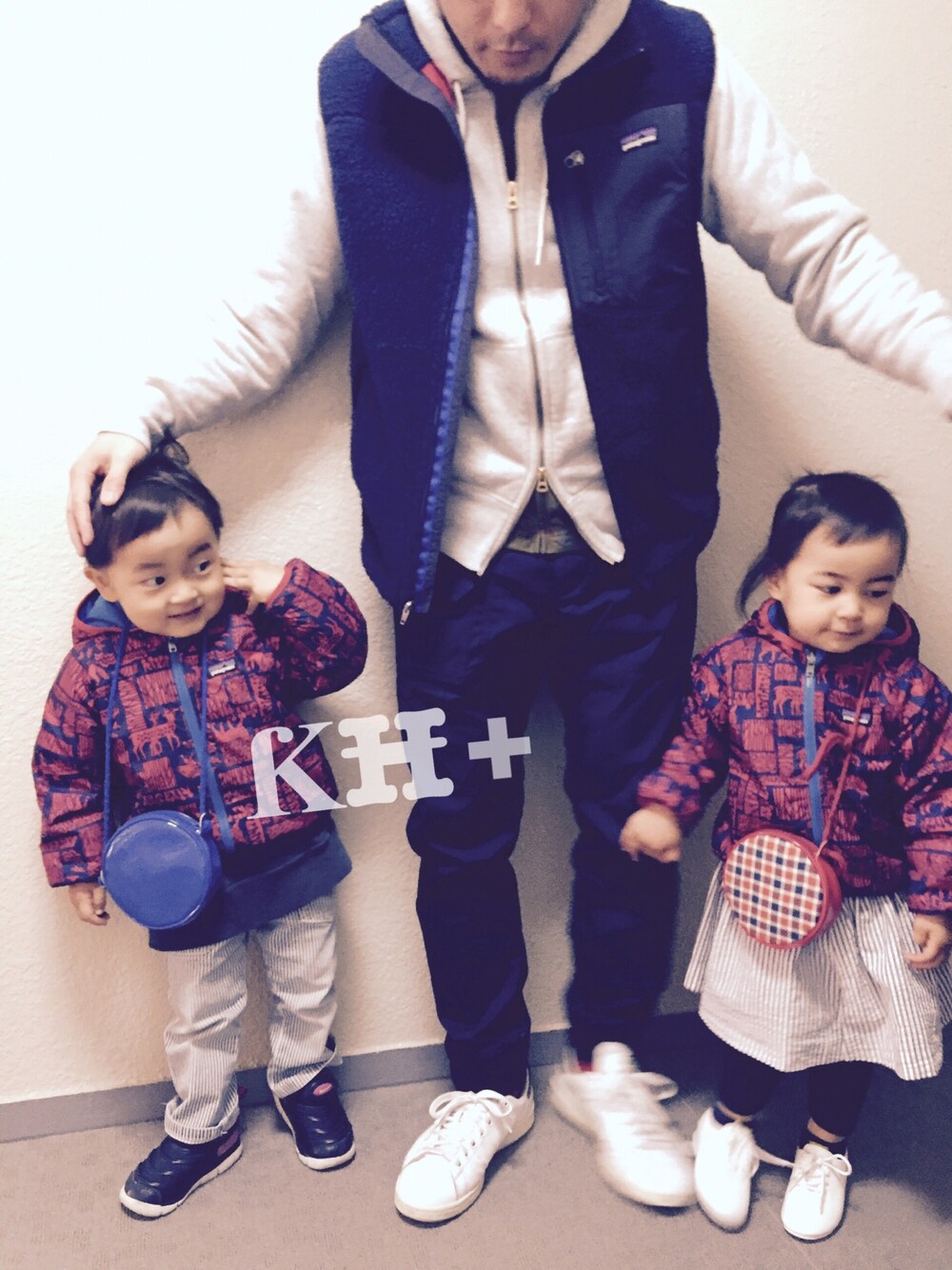 「kids、親子コーデ、パタゴニア、キッズコーデ、双子コーデ、ふたごコーデ、mixtwins、男女双子」｜「patagoniaのパタゴニア/ メンズ・クラシック・レトロX・ベスト（その他アウター、その他）」を使った、noromanakameさん（キッズ・90cm）の春コーディネートの1枚目の写真