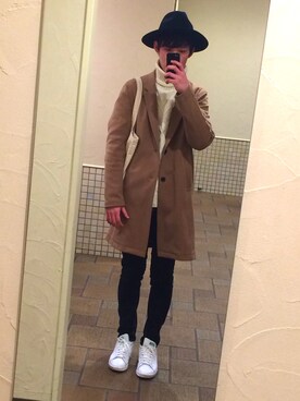 「3色コーデ」｜「アイテム（チェスターコート）」を使った、てらやんさん（メンズ・176cm）の冬コーディネート