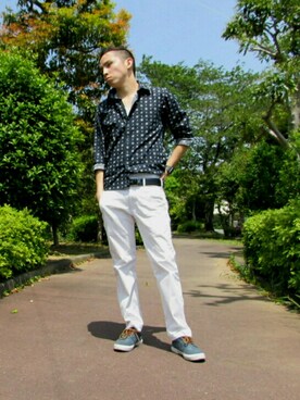 「white pants」｜Petryk Andersonさん（メンズ・165cm）の春コーディネート