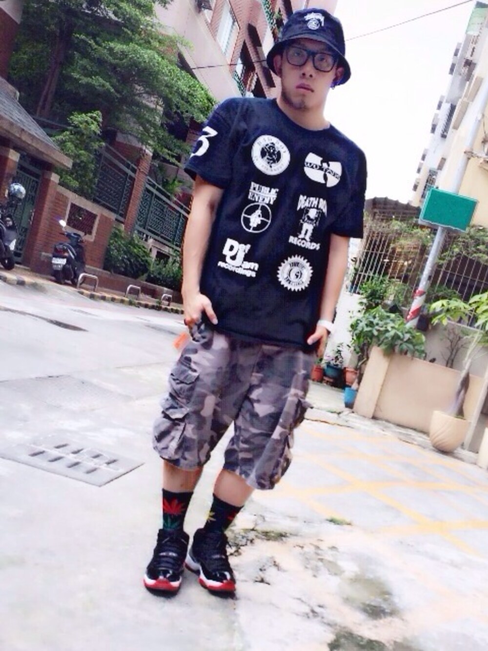 「stussy、Taiwan、G-SHOCK、HUF、Jordan、AIR JORDAN、Jordan11、kaohsiung、weed、Tribal Crew」｜「STUSSYのStussy 漁夫帽（キャップ、ブラック系）」を使った、Sun kaikaiさん（メンズ・170cm）の夏コーディネートの1枚目の写真
