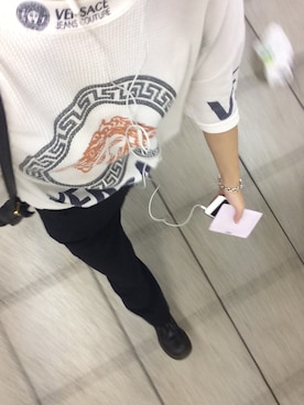 「アイテム（音楽/本・雑誌、シルバー系）」を使った、NAOさん（レディース・161cm）の秋コーディネート