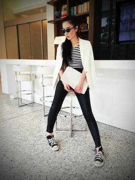 「GLADNEWS（グラッドニュース）の袖合皮切替テーラードジャケット（Tailored jacket、ホワイト系）」を使った、望月美和さん（レディース・165cm）の春コーディネート