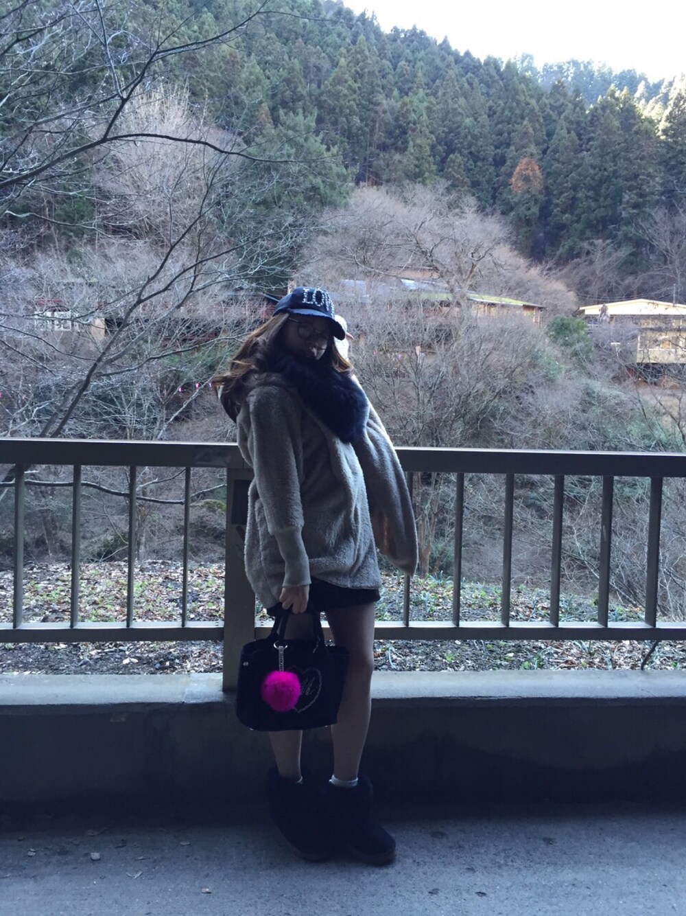 「d.i.a.のアイテム（つなぎ/オールインワン、ゴールド系）」を使った、ももてゃん♡さん（レディース・158cm）の冬コーディネートの1枚目の写真