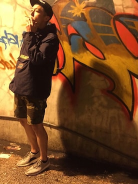 「アイテム（マウンテンパーカー、ブルー系）」を使った、廖嵩豪さん（メンズ・178cm）の冬コーディネート