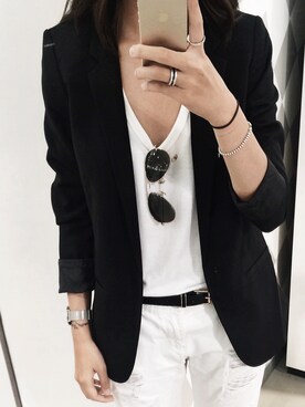 「wearsg」｜「アイテム（Tシャツ/カットソー）」を使った、Melissa Megan Teeさん（レディース・170cm）の冬コーディネート